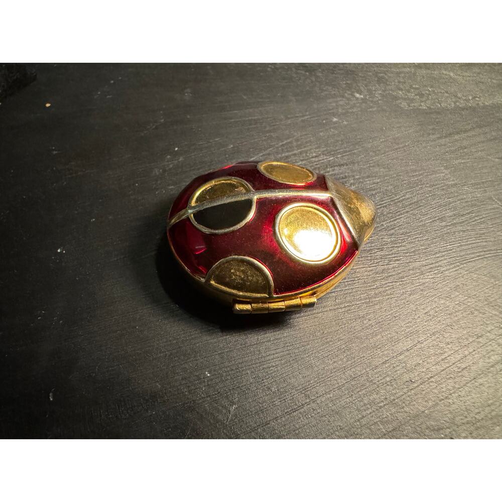 2001 Estee Lauder Luck Ladybug Compact Red Enamel Gold Trim